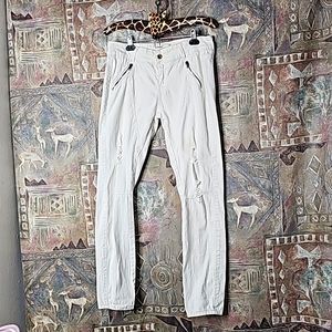 Roma Studio Premium Collection white distressed stretch jeans